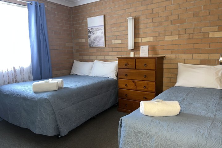 Room 8 of 73