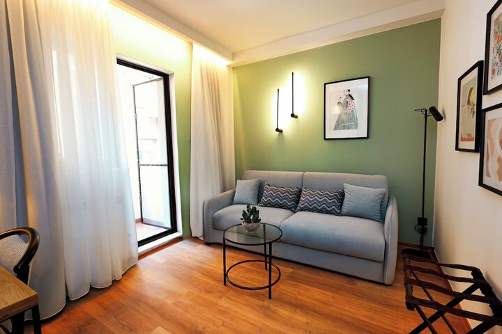 Room 65 of 88