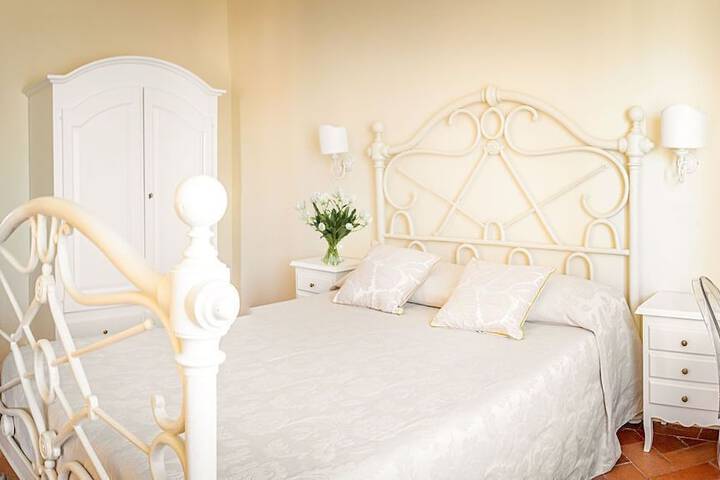 Room 4 of 44