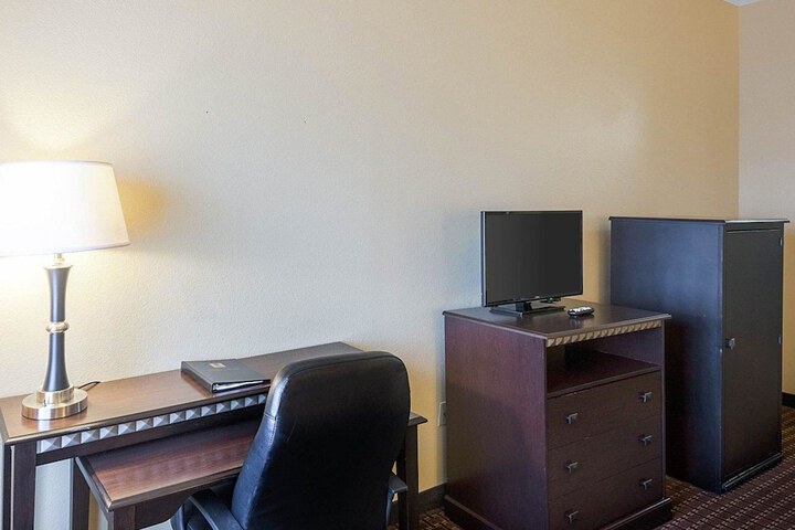 Room 18 of 40