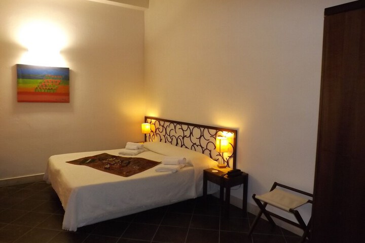 Room 12 of 41