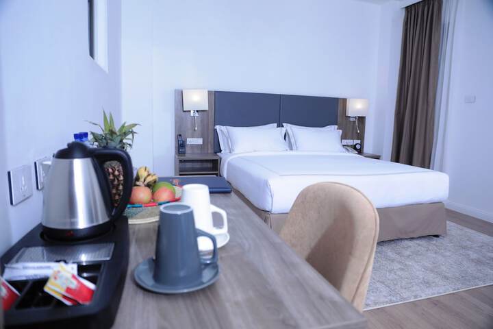 Room 15 of 36