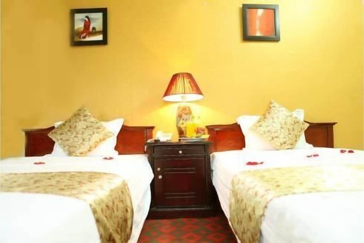 Room 8 of 23