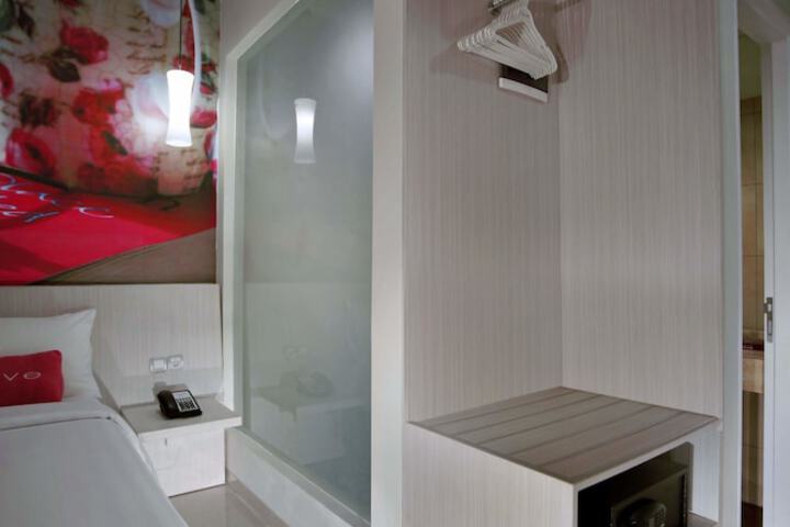 Room 5 of 27