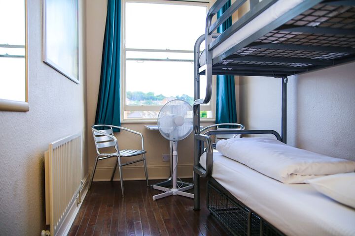 Room 17 of 43