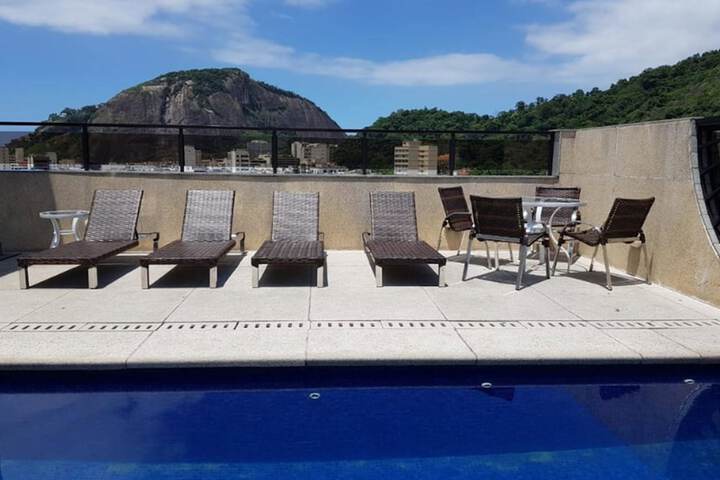 Hotel Pool