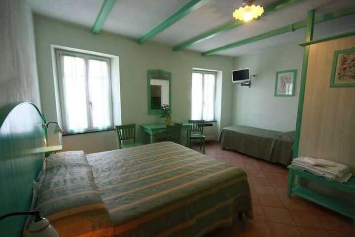 Room 8 of 29