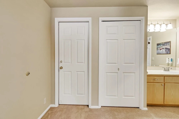 Exterior of River Ridge 432b