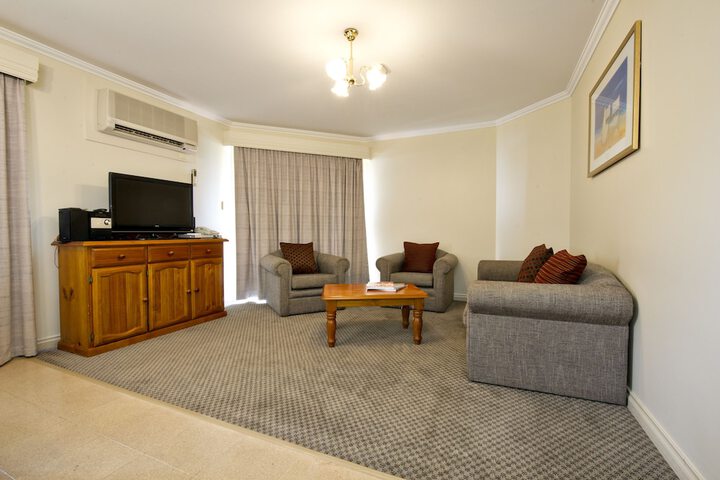Room 15 of 44