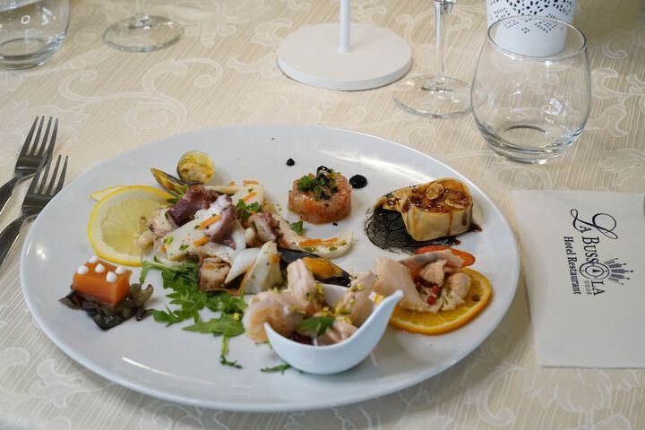 Dining 46 of 122
