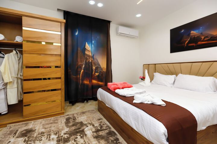 Room 15 of 79