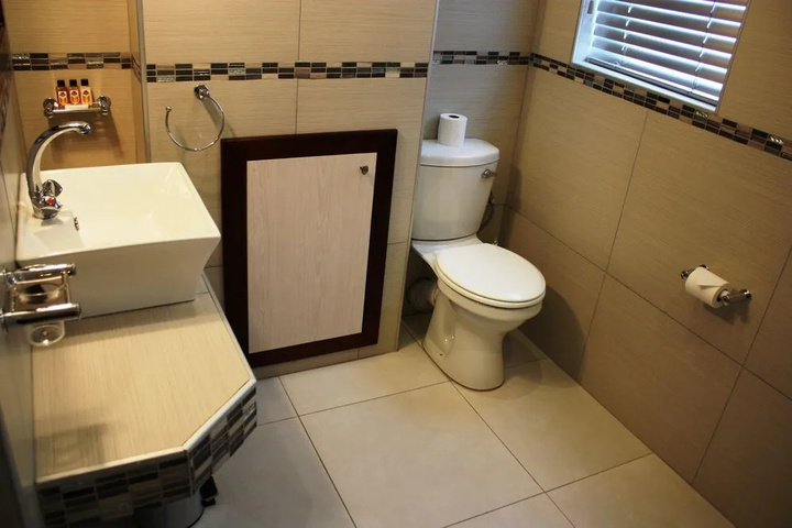 Room 9 of 25