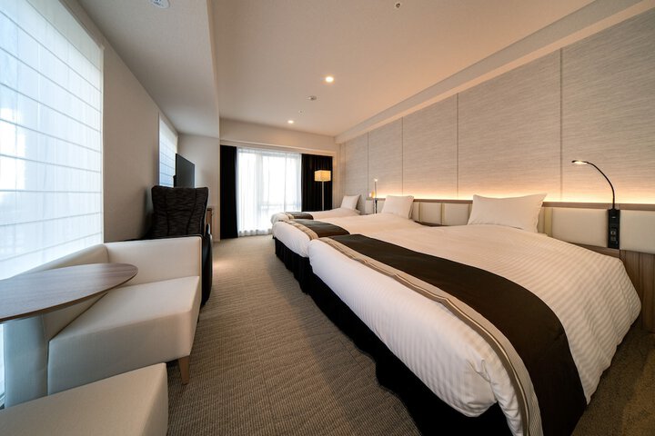 Room 30 of 85