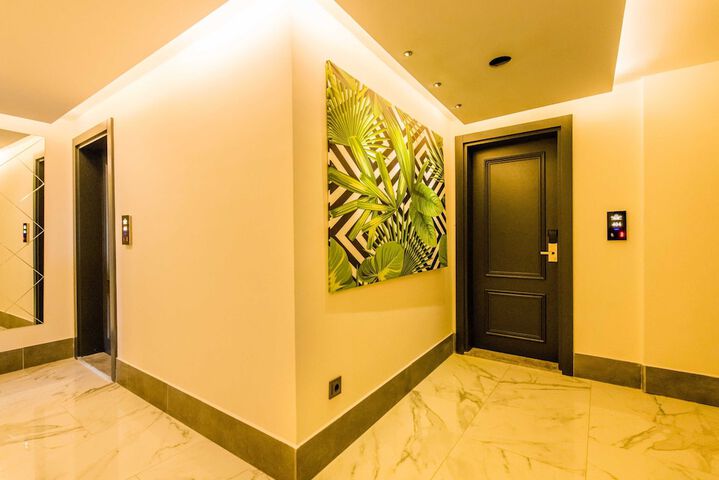 Ballroom/Hall 54 of 59