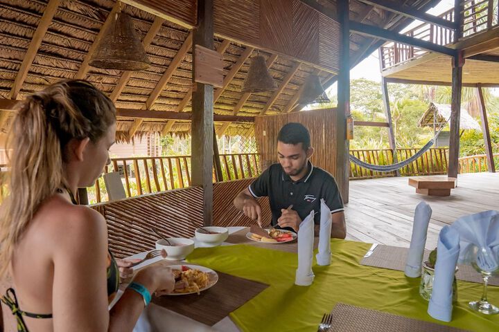Dining 42 of 80