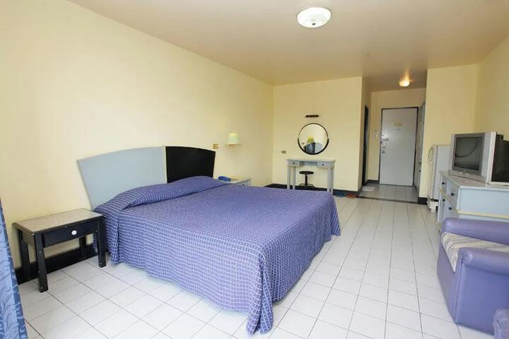 Room 40 of 61