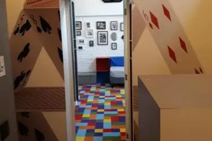 Room 13 of 17