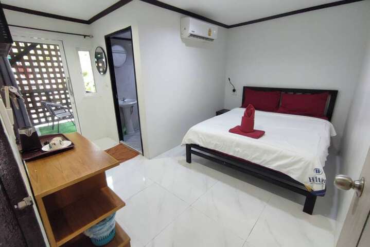 Room 5 of 19