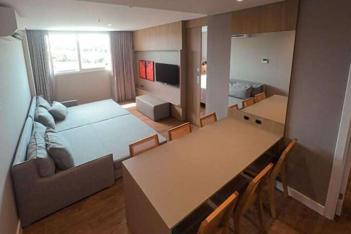 Room 13 of 28