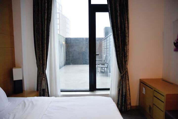 Deluxe King Bed Balcony (32 of 51)