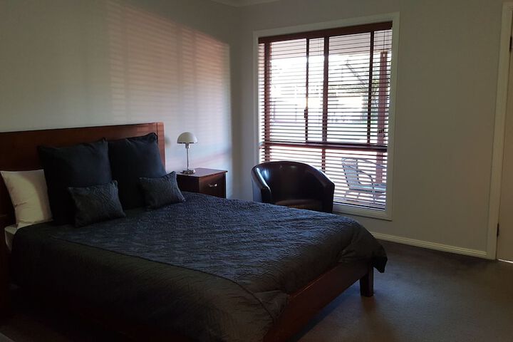 Room 13 of 37