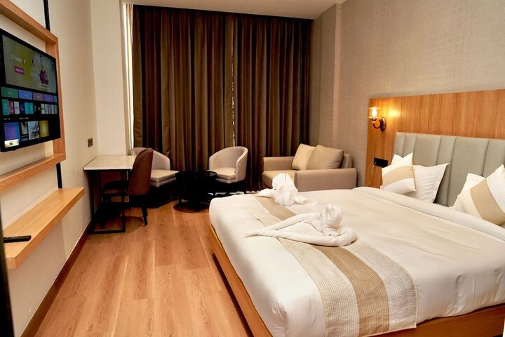 Room 5 of 31