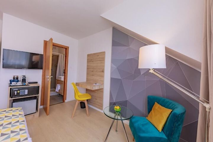 Room 29 of 66