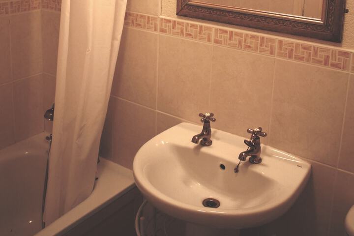 Room 38 of 74