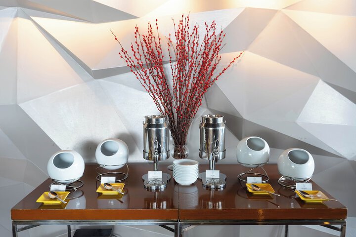 Lounge 178 of 220