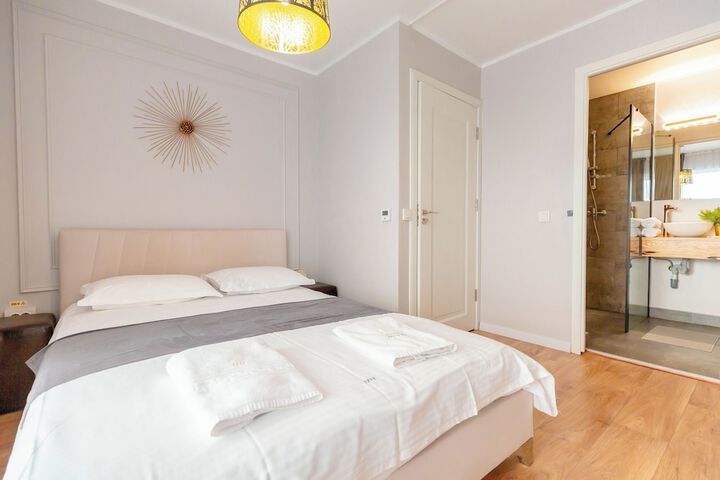 Room 19 of 29
