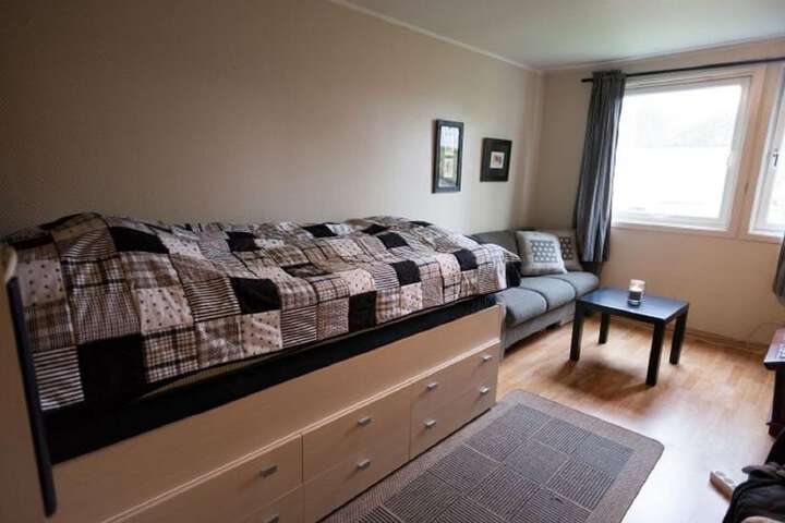 Room 3 of 12