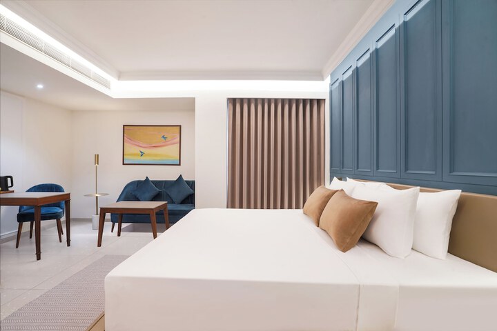 Room 2 of 32