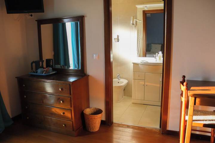 Room 142 of 201