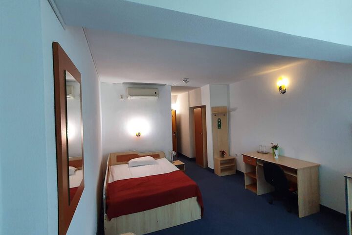 Room 15 of 70