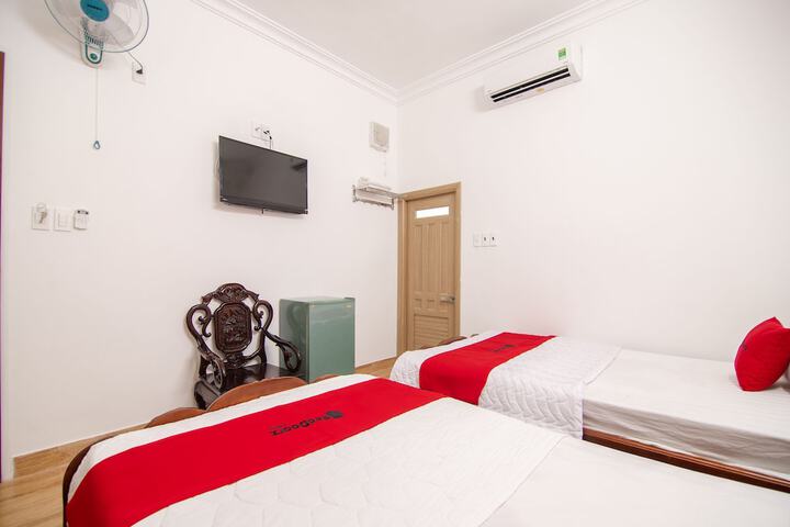 Room 12 of 14