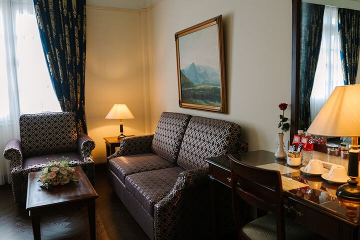 Room 25 of 63