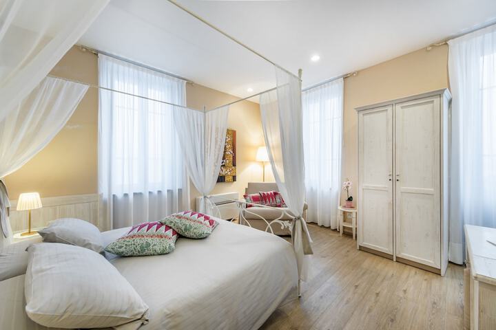 Room 8 of 55