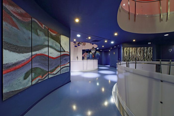 Hotel Interior 20 of 146