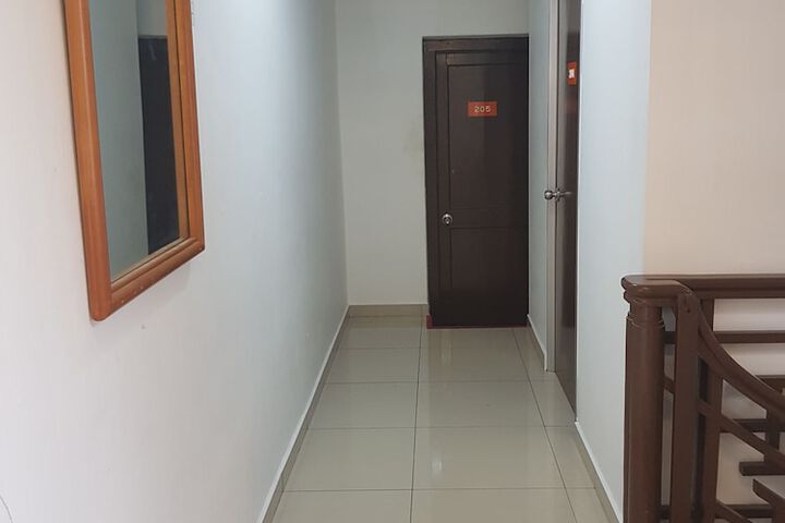 Ballroom/Hall 85 of 96