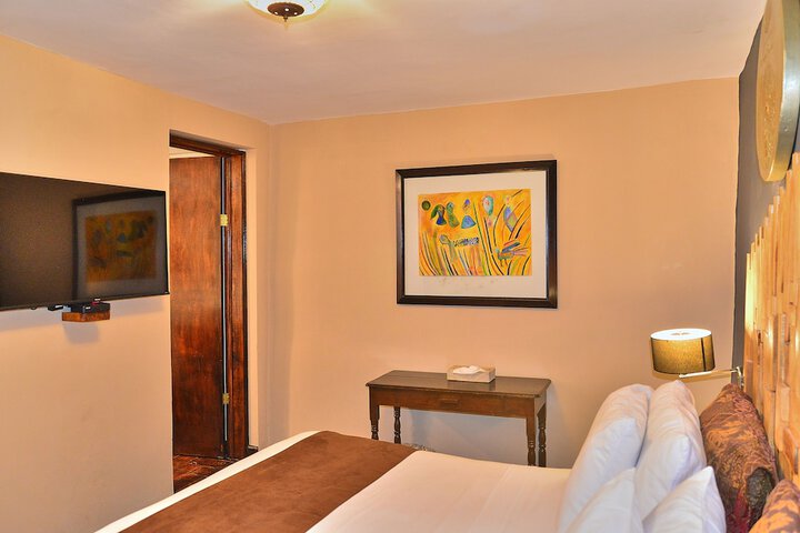Room 12 of 37