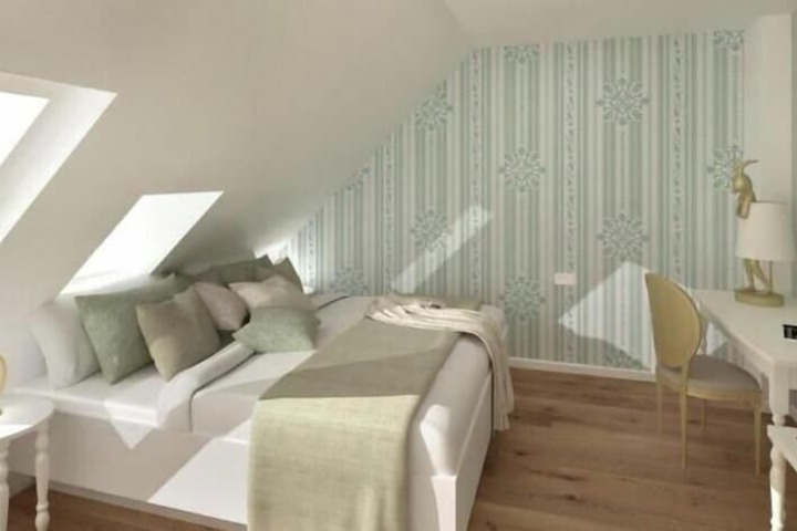 Room 15 of 38