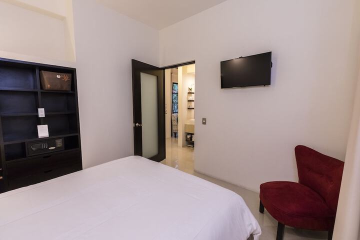 Room 43 of 82