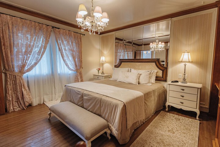 Room 53 of 138