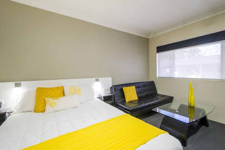 Room 14 of 30
