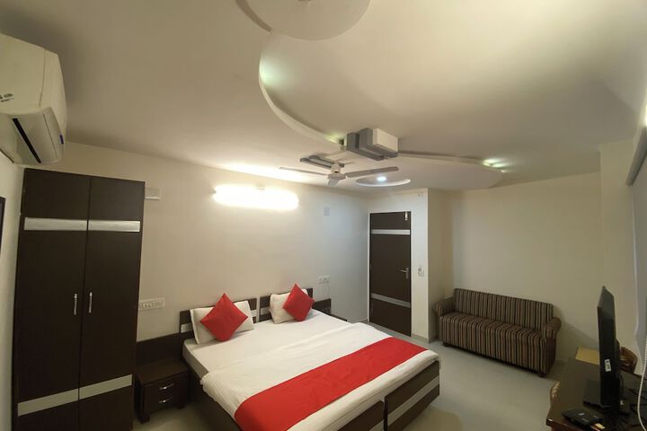 Room 33 of 52