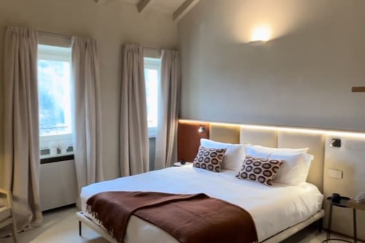 Room 20 of 62