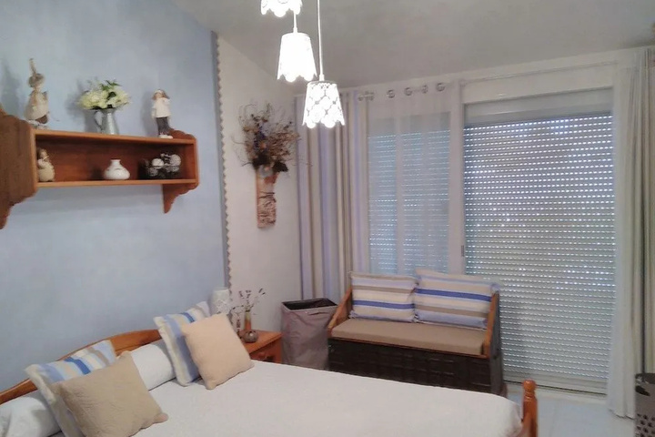 Room 2 of 9