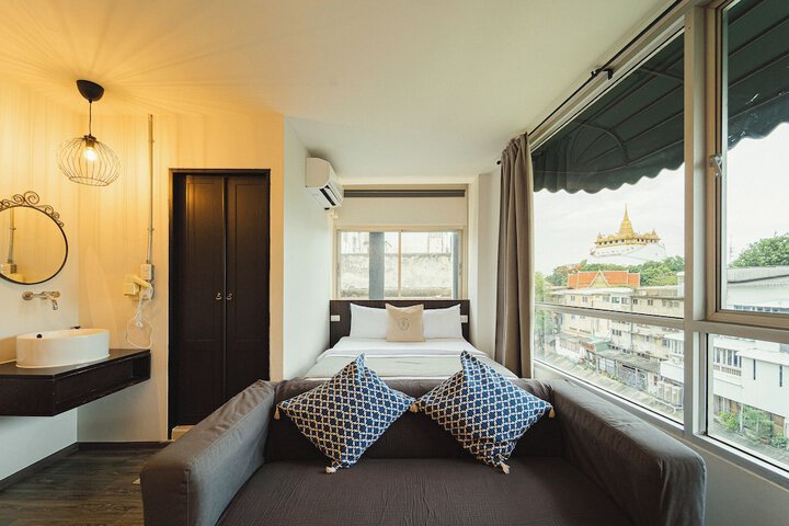 Room 80 of 142