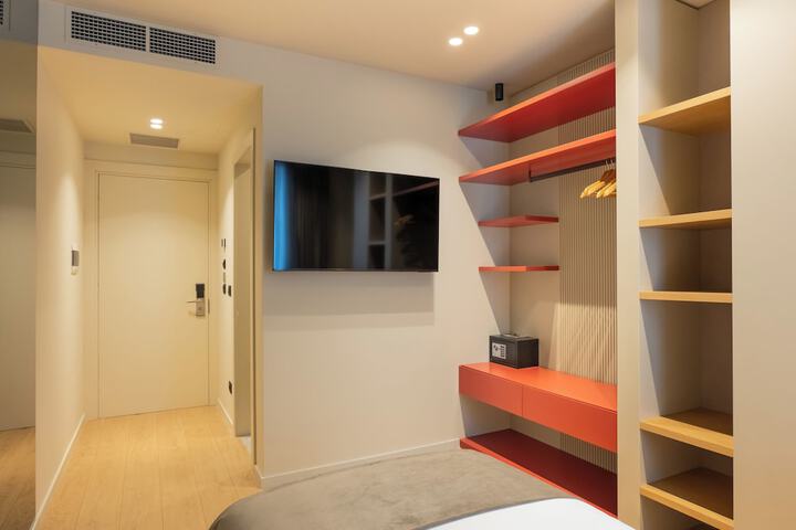 Room 45 of 73