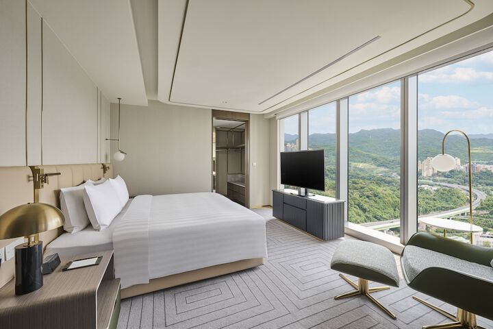 Room 14 of 91